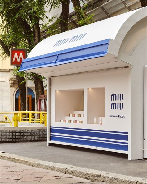 miu miu summer reads pop up